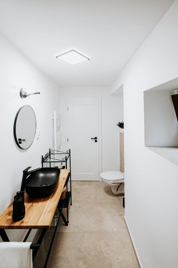 Authentic Old Town Retreat Apartment Sibiu Luaran gambar